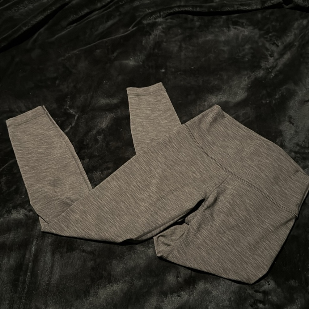 Lululemon size 6 align legging